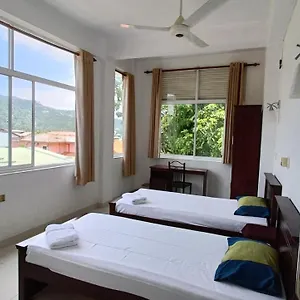 Guest house Smile Hub -youth Hostel-, Kandy