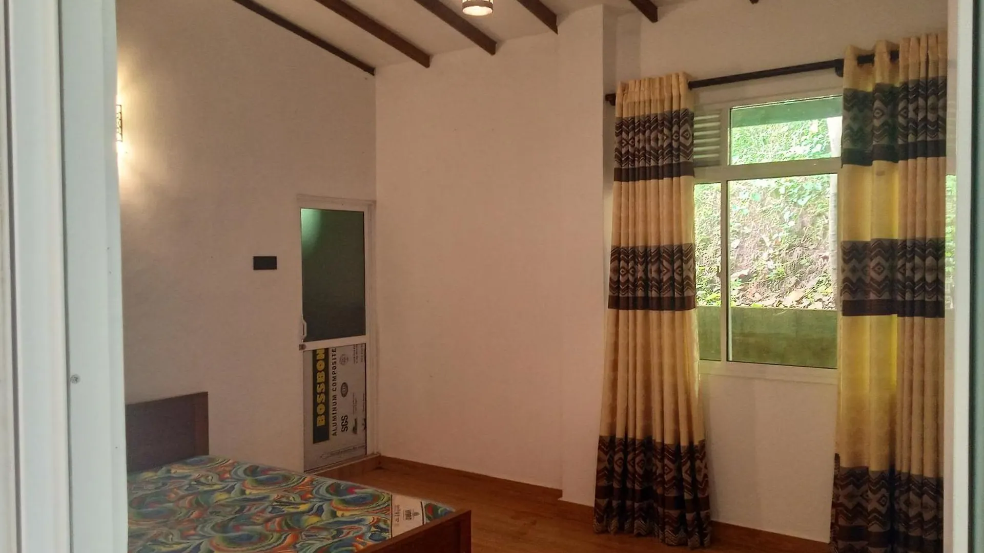 Travel With Roshan Arround Kandy Guest house